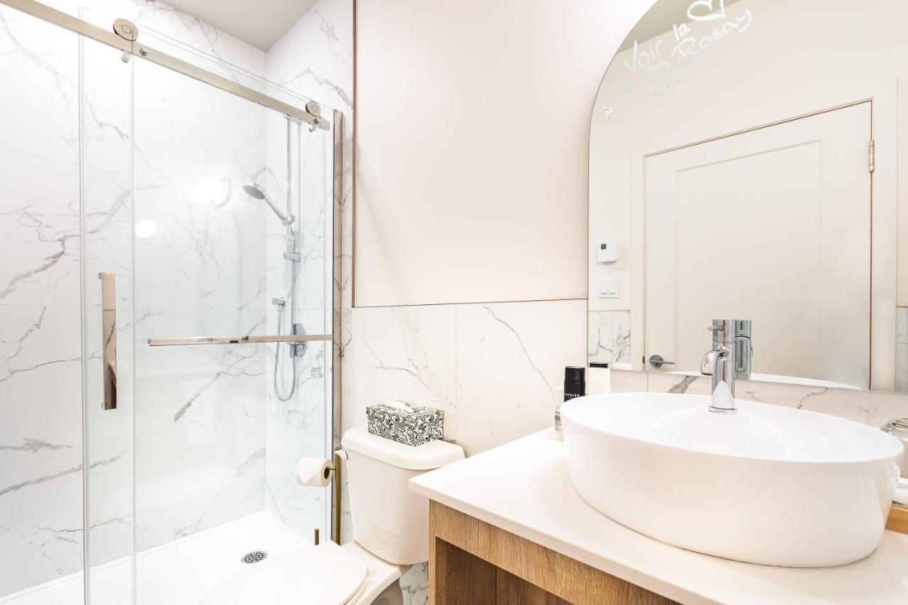 Hotel Le Rosay Venise-en-Québec エクステリア 写真