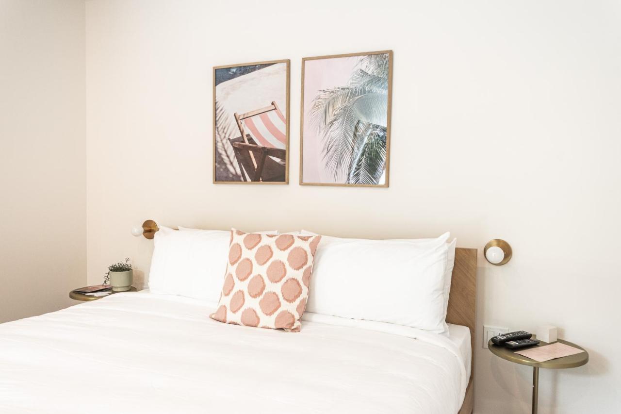 Hotel Le Rosay Venise-en-Québec エクステリア 写真