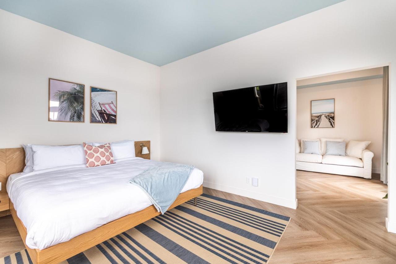 Hotel Le Rosay Venise-en-Québec エクステリア 写真
