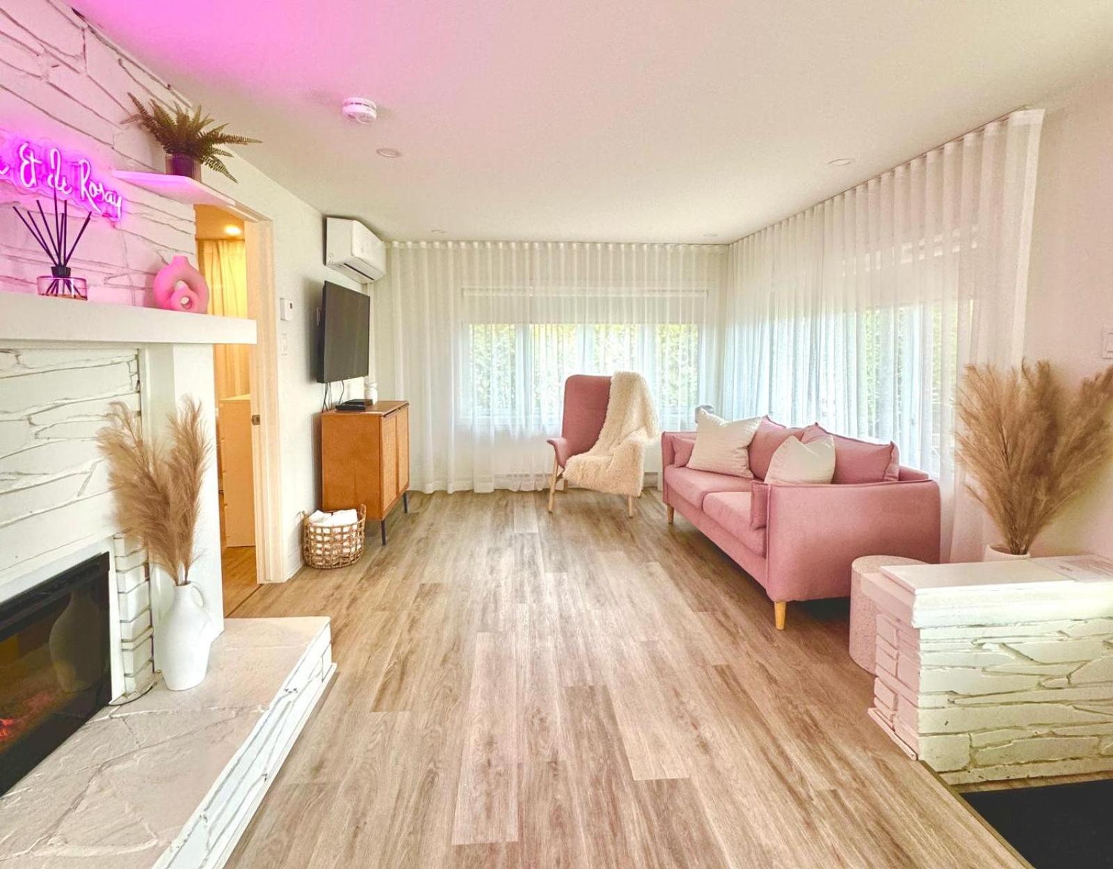 Hotel Le Rosay Venise-en-Québec エクステリア 写真